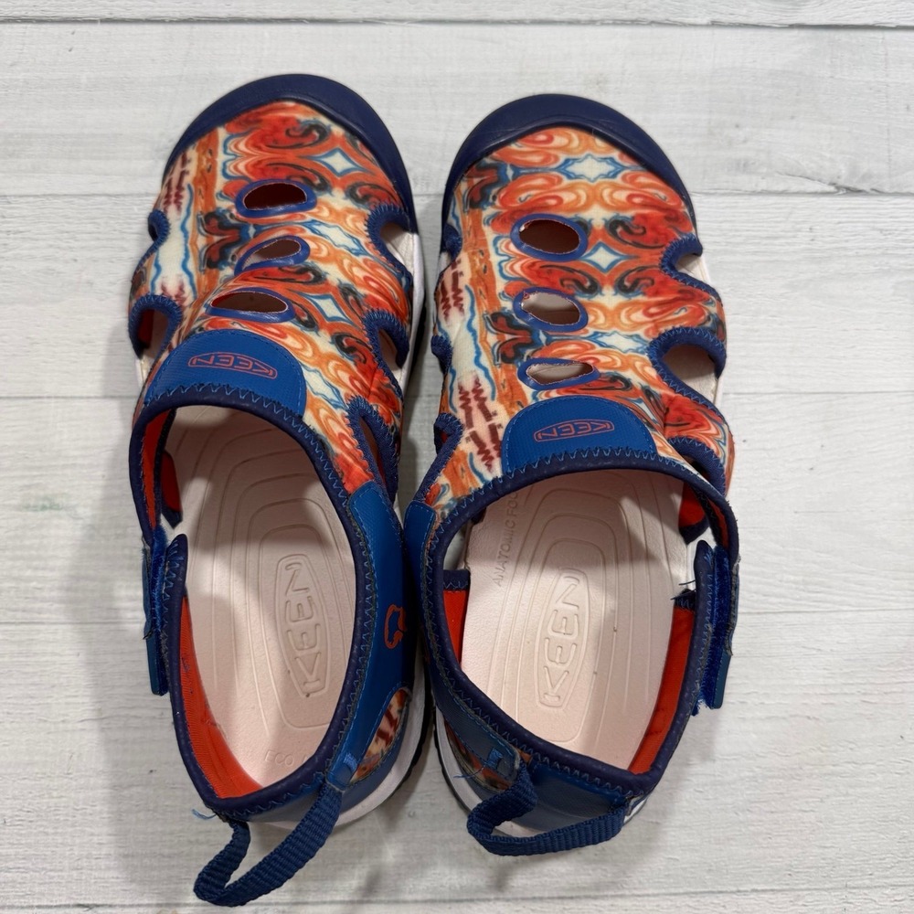 KEEN Youth Stingray Sandals Orange and blue big‎ kids size 4